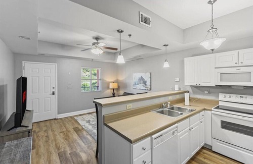 Bluff City Condo | Raceday Rest at Bristol Motor Speedway TN/VA