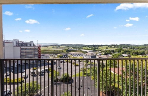 Bluff City Condo | Raceday Rest at Bristol Motor Speedway TN/VA