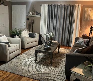 Speedway House | Racetrack close