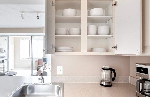 Chinatown Apartment | Rad Mount Vernon 1BR w/Gym, Pool, Doorman, nr. Chinatown, by Blueground