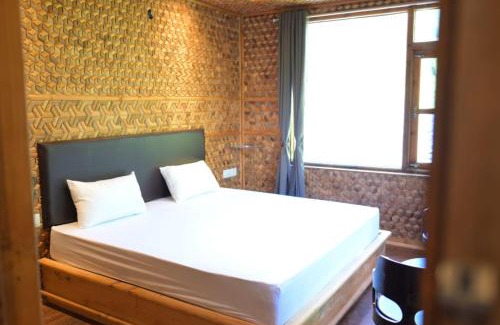Fagu House | Radha kunj