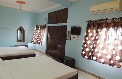 Kanchipuram Hotel | Radha Party Hall