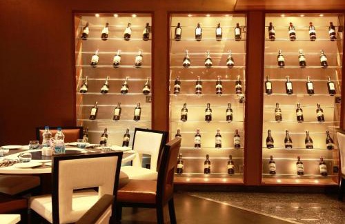 Koyambedu Hotel | Radha Regent, Chennai