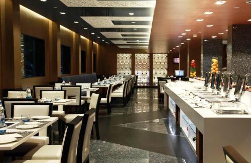 Koyambedu Hotel | Radha Regent, Chennai