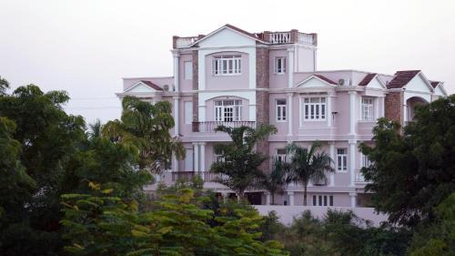 Udaipur House | Radhe Krishna Niwas