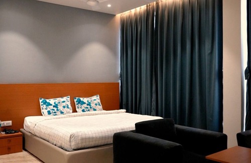 Nashik District Hotel | Radhika Inn