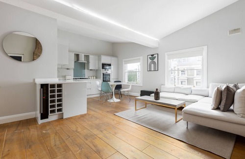 Notting Hill Apartment | Radiant 2 Bed Flat near Portobello