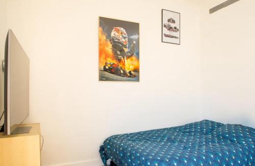 Quartier de la Porte-Saint-Denis Apartment | Radiant&Charming StudioPoissonnièreGare de l'Est