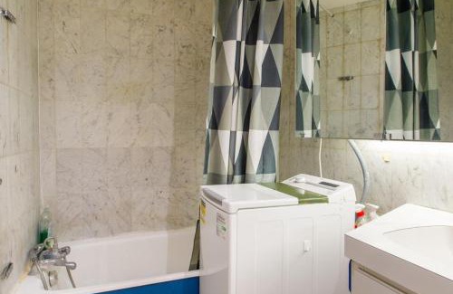 Quartier de la Porte-Saint-Denis Apartment | Radiant&Charming StudioPoissonnièreGare de l'Est