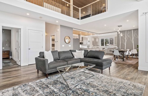 East Kootenay House | Radiant Retreat | New Listing! Intro Price 20% Off