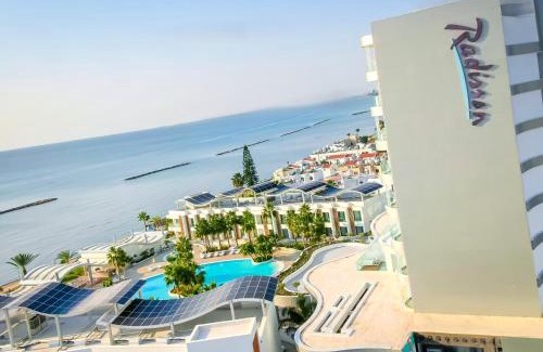 Oroklini Resort | Radisson Beach Resort Larnaca