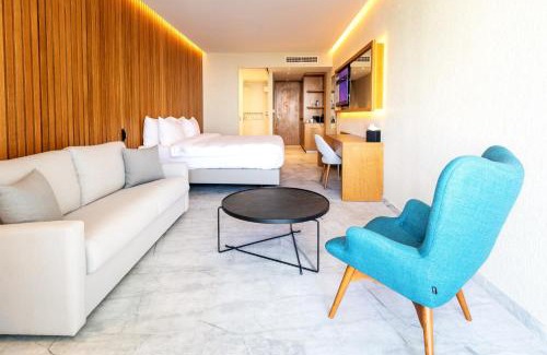 Oroklini Resort | Radisson Beach Resort Larnaca