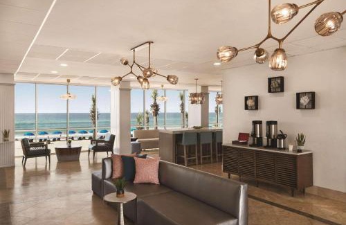 Panama City Beach Hotel | Radisson Beachfront Hotel - Panama City Beach
