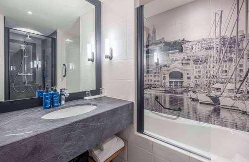 Saint-Victor Hotel | Radisson Blu Hotel, Marseille Vieux Port
