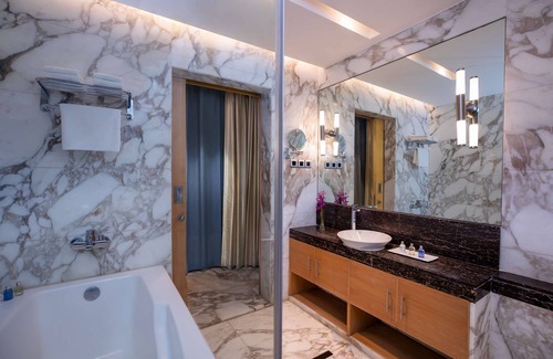 Connaught Place Hotel | Radisson Blu Marina Hotel Connaught Place