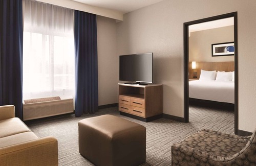 Ames Hotel | Radisson Hotel Ames Conference Center at ISU