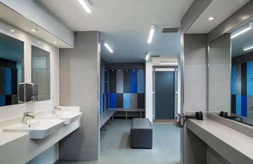 Heathrow Villages Hotel | Radisson Hotel & Conference Centre London Heathrow