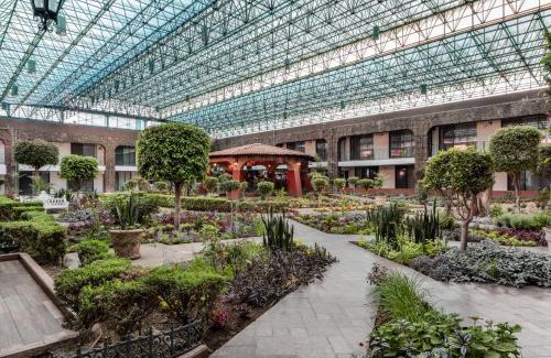 Toluca Hotel | Radisson Hotel & Convention Center Toluca