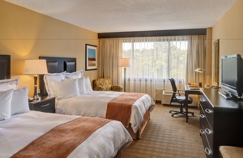 West Freehold Hotel | Radisson Hotel Freehold