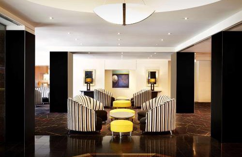 Melbourne Central Business District Hotel | Radisson On Flagstaff Gardens Melbourne