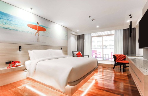 Patong Hotel | Radisson RED Phuket Patong Beach