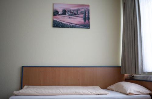 Kaarst Hotel | RadlStadl - Brauhaus und Hotel