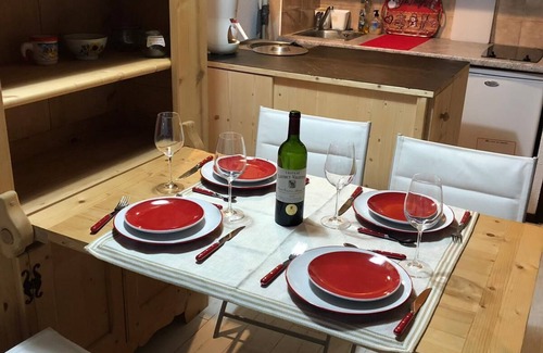 Samoens Apartment | Rado" residence in the center of Samoens, 200m from shops and 50m from the cinema