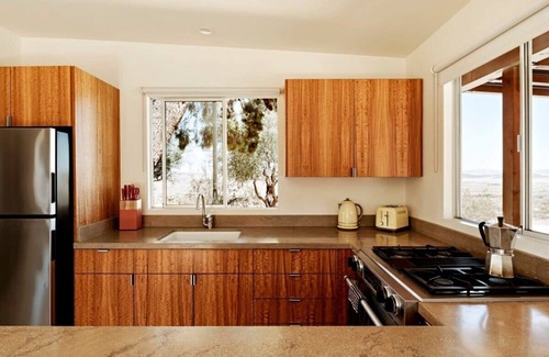 Panorama Heights Cabin | Radziner Modernist Cabin By Homestead Modern