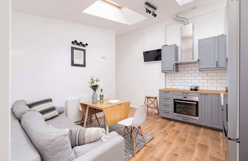 Wesoła Zachod Apartment | Radziwillowska 19 | 2 Bedrooms | Close to Center