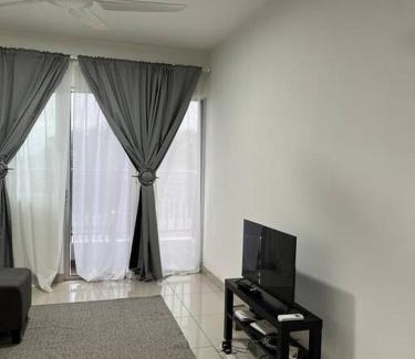 Ijok Apartment | Rafahiyyah Homestay, Puncak Alam