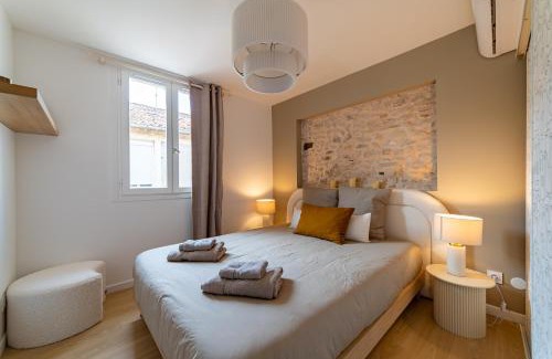 Faubourg Apartment | Raffinement Romain Cœur de Nimes Lumineux