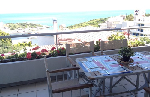 Rafina-Pikermi Apartment | Rafina: sea shore apartment, with panoramic view of the nearby beach