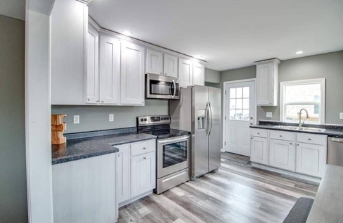 Grafton House | RAFTON INN VACATION RENTAL