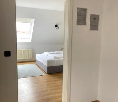 Erfurt Apartment | RAHA Apartments - Ihr Rückzugsort mit Panoramablick - HBF - Vollausstattung - Gratis Parkplatz