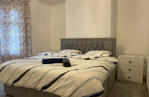Newham House | Rahal Compton