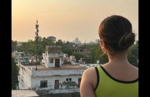Agra Hostel | Rahgir Tales Hostel "Taj View"