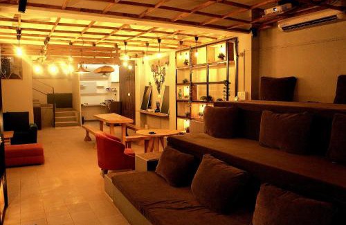 Agra Hostel | Rahgir Tales Hostel "Taj View"