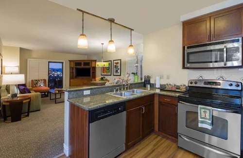 Las Vegas Resort | Raiders Game Tahiti Village 1 bedroom Sept 13-16 includes parking