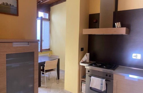 Asti Apartment | Railing house in the historic center of Asti