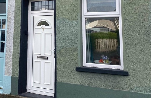 Lindal in Furness House | Railway Retreat - Cosy 2 bed