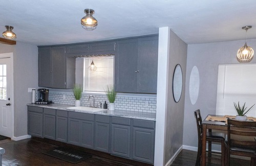 Belton House | Railway Retreat- Close to UMHB & DT - Pet Friendly
