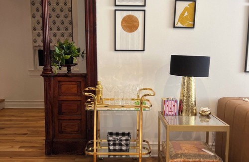 Wicker Park House | Rainbow Guest House: Charming 3-bedroom house in great location