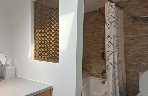 Wicker Park House | Rainbow Guest House: Charming 3-bedroom house in great location
