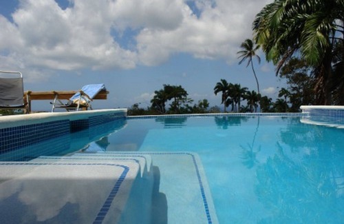 Parlatuvier Cabin | Rainbow lodge Caribbean romance, private waterfall & secluded beaches -