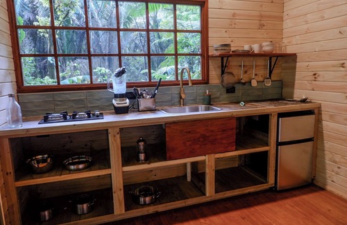 Palma Quemada Cabin | Rainbow Lodge Costa Rica – Jungle Retreat Near Playa Linda with Pool & Yoga Deck