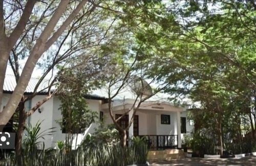 Boma la Ngombe Cabin | Rainbow Lodge