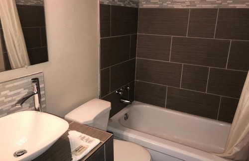 Niagara Falls Hotel | Rainbow Motor Inn - Fallsview
