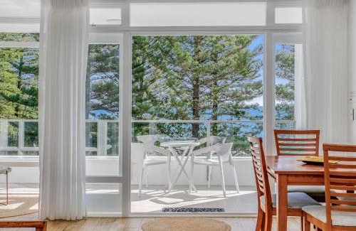 Coolangatta Apartment | Rainbow Pacific Unit 9