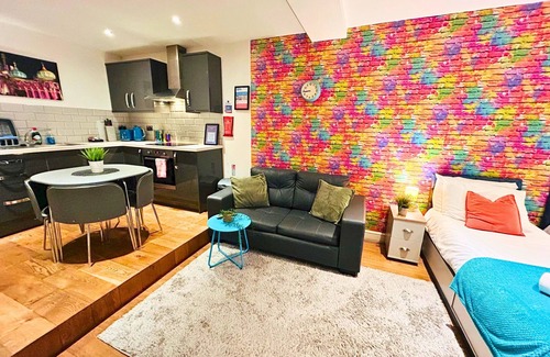 Kemptown Apartment | Rainbow Studio | By My Getaways