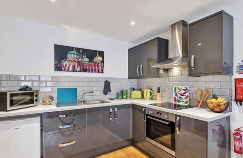 Kemptown Apartment | Rainbow Studio | By My Getaways